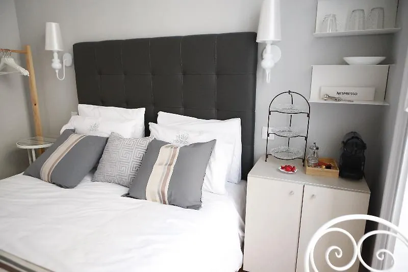 B In B Lisbon Downtown Suites