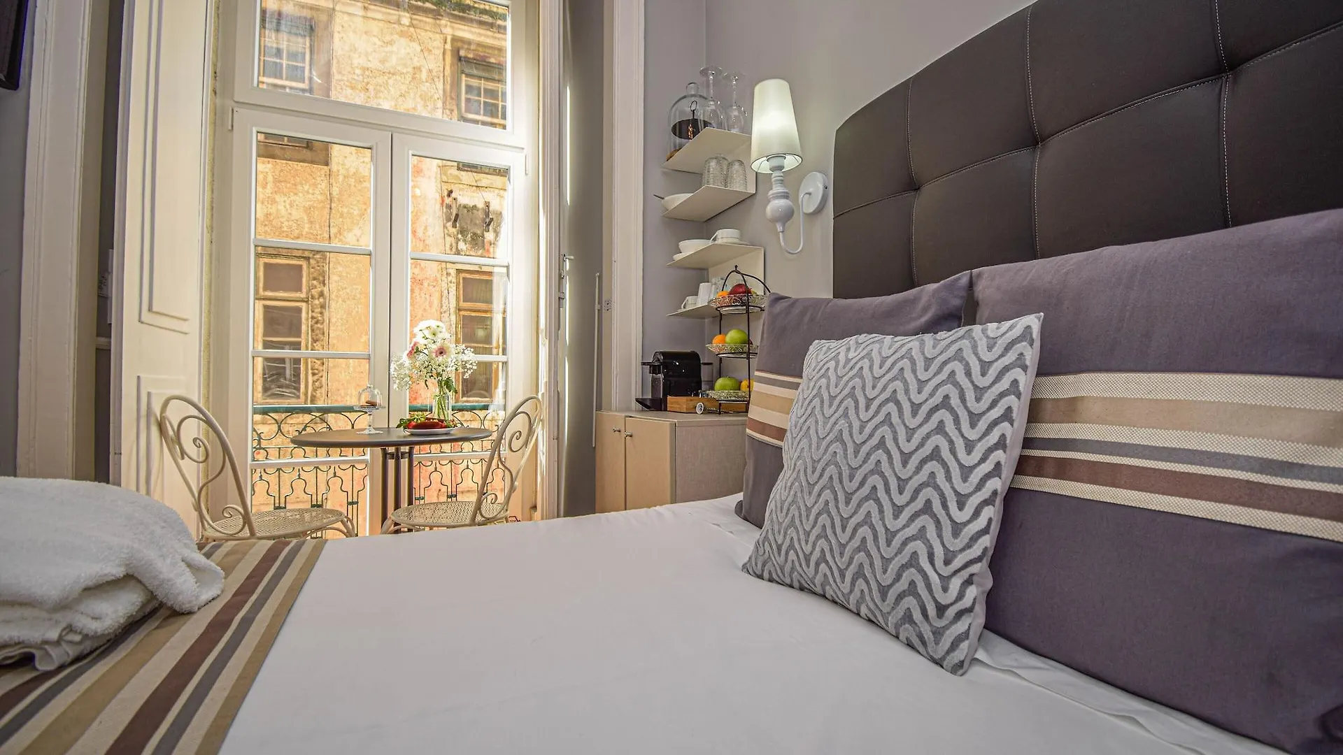Alojamento de Acomodação e Pequeno-almoço B In B Lisbon Downtown Suites